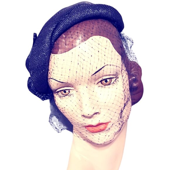 Navy Blue 1950s Vintage Draped Profile Hat With A Veil And Side Decoration - Picture 3 of 7